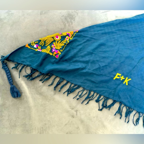 Paschbeck Fummel+Kram beautiful designer blue embroidered heavy cotton scarf. - Picture 2 of 4